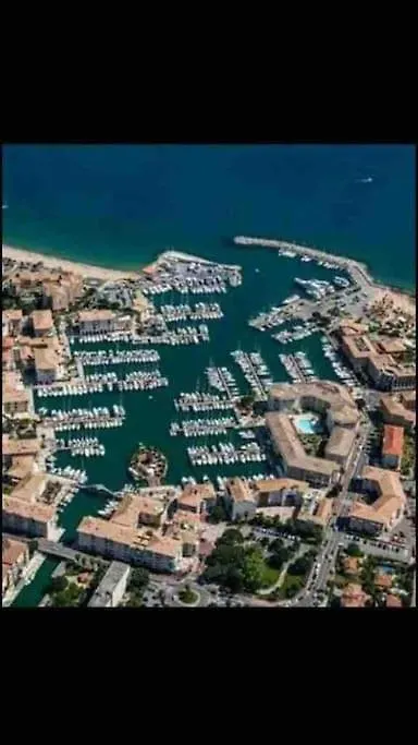 Location Port Frejus, Bord De Mer Apartment